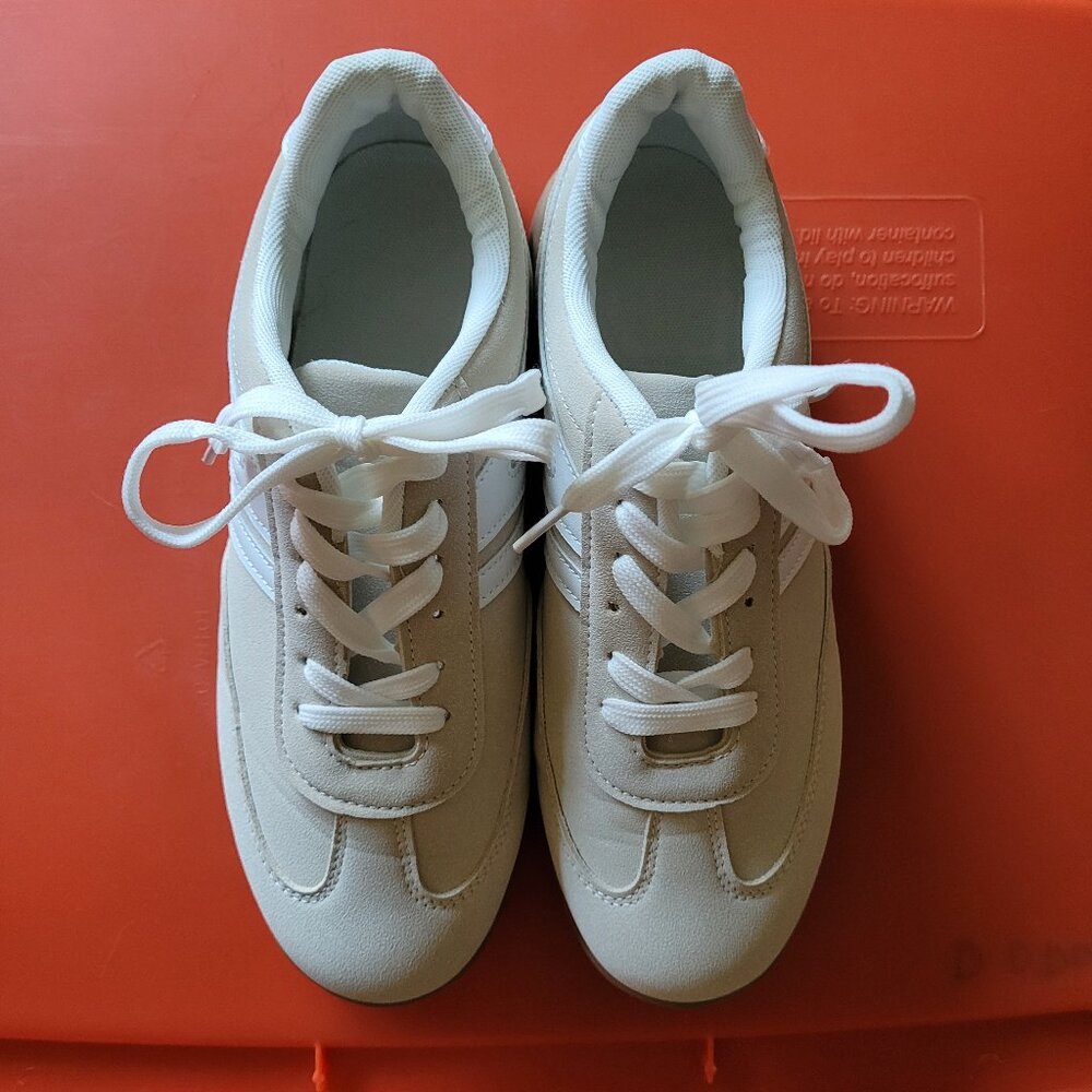 Beige and White Sneakers - Size 40 (US size 9)